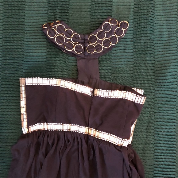 👑GOLD & GORGEOUS 👑 - Picture 3 of 6